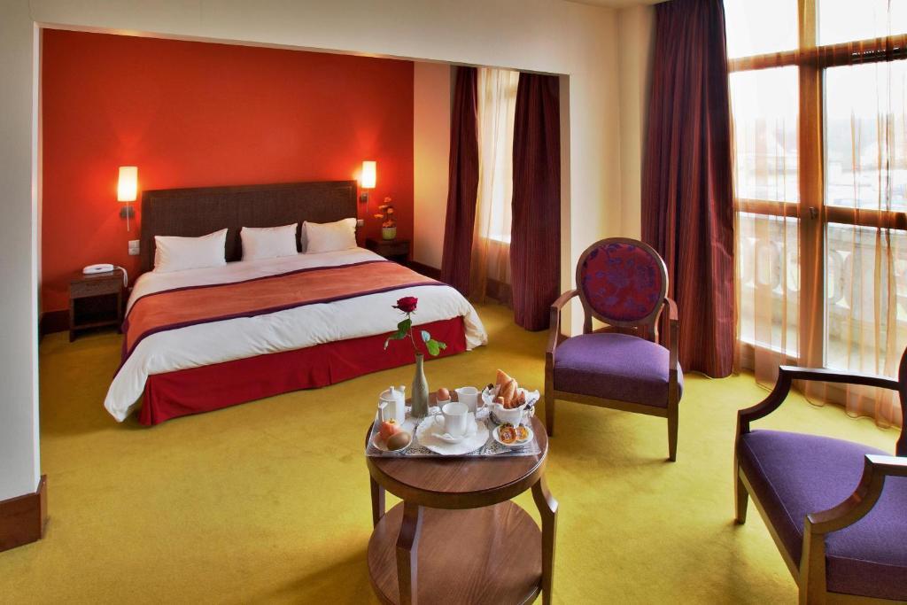 Le Clos Rebillotte Luxeuil-les-Bains Kamer foto
